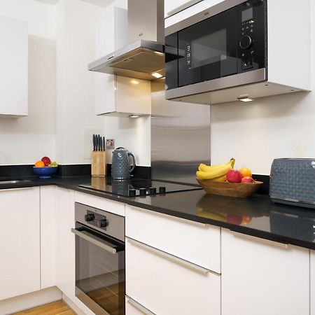 1 Bed Flat Near Canary Wharf, O2 Appartement Londen Buitenkant foto